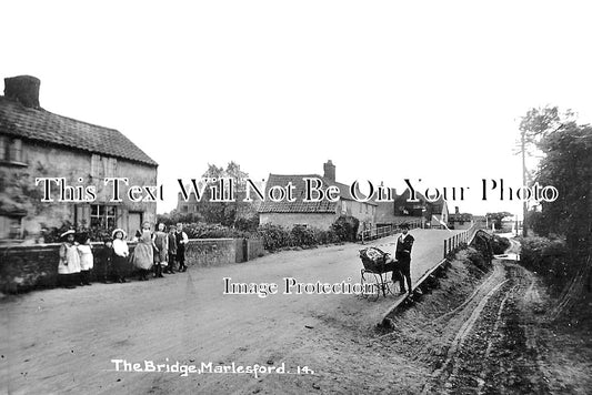 NF 1673 - The Bridge, Marlesford, Norfolk