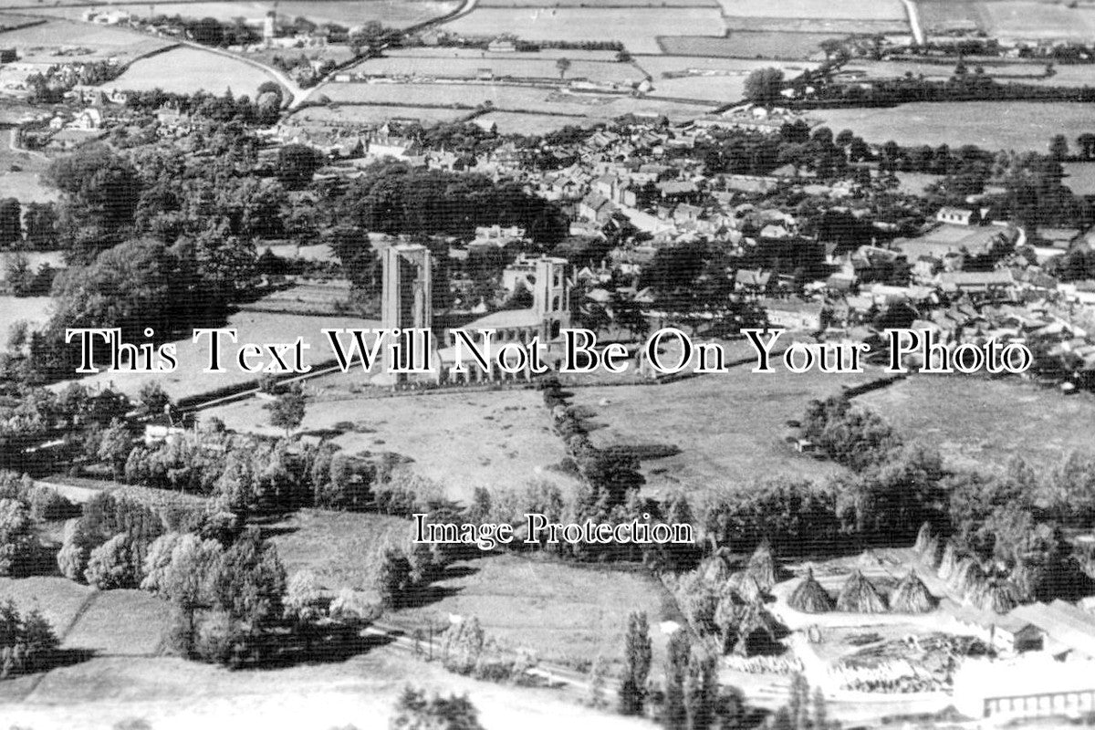 NF 1765 - Wymondham From The Air, Norfolk