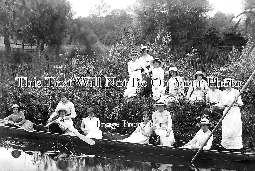 NF 1938 - Broads Ladies, Norfolk Broads