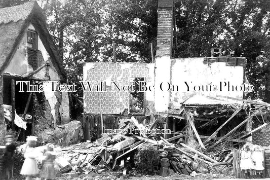 NF 2003 - Flood Damaged Houses, Coltishall, Norfolk 1912