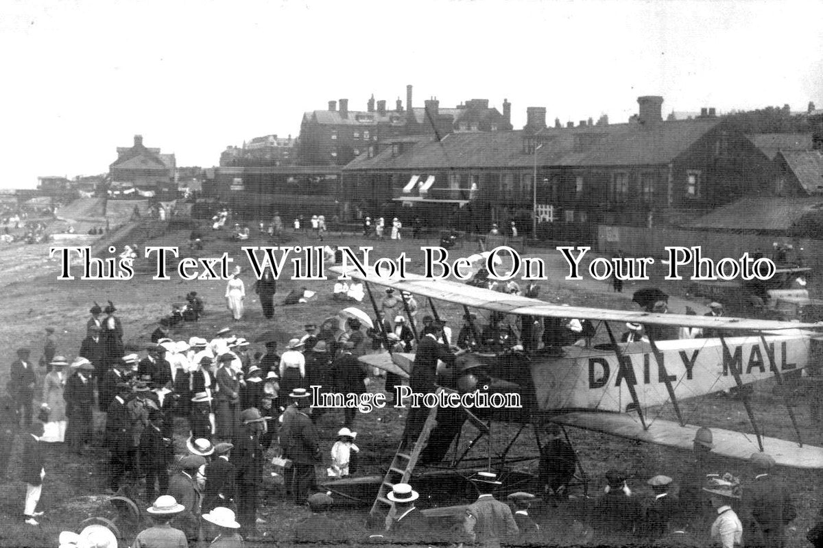 NF 2012 - Daily Mail Airplane At Hunstanton, Norfolk