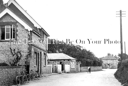 NF 2029 - Beach Road, Bacton On Sea, Norfolk c1913