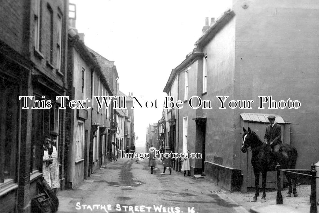 NF 2037 - Staithe Street, Wells, Norfolk c1917