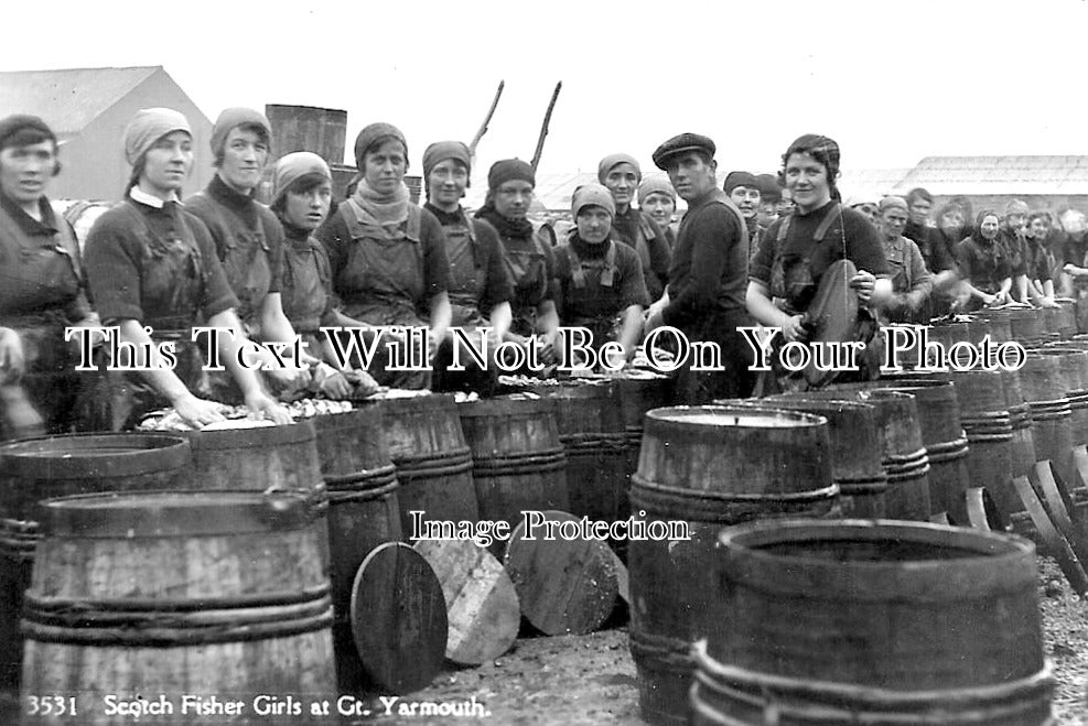 NF 2187 - Scotch Fisher Girls At Great Yarmouth, Norfolk