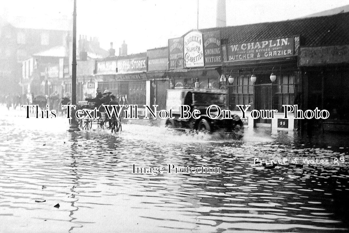 NF 2237 - Norwich Floods, Prince Of Wales Road, Norfolk