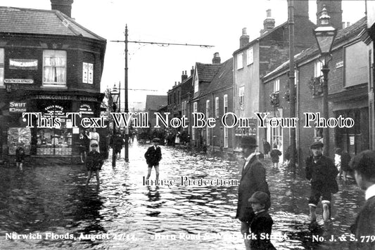 NF 2513 - Barn Road, Westwick Street, Norwich Floods, Norfolk 1912