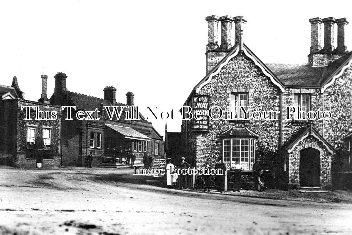 NF 2545 - Railway Tavern Pub, Thetford Railway Station, Norfolk