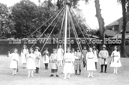 NF 2595 - Attleborough Maypole Dancers, Norfolk