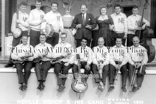 NF 2627 - Neville Bishop & His Gang, Great Yarmouth, Norfolk c1959