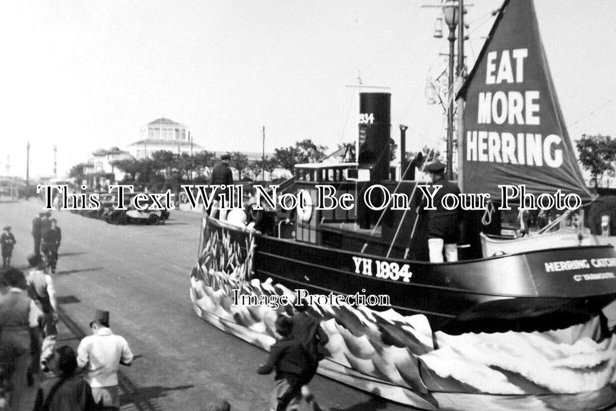 NF 2644 - Great Yarmouth Carnival, Norfolk c1934