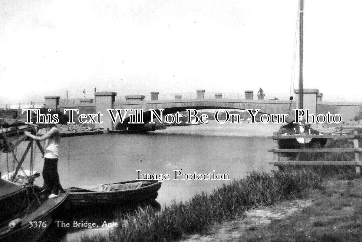 NF 2698 - The Bridge, Acle, Norfolk c1938