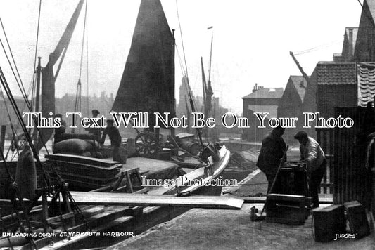 NF 2913 - Unloading Corn, Great Yarmouth Harbour, Norfolk