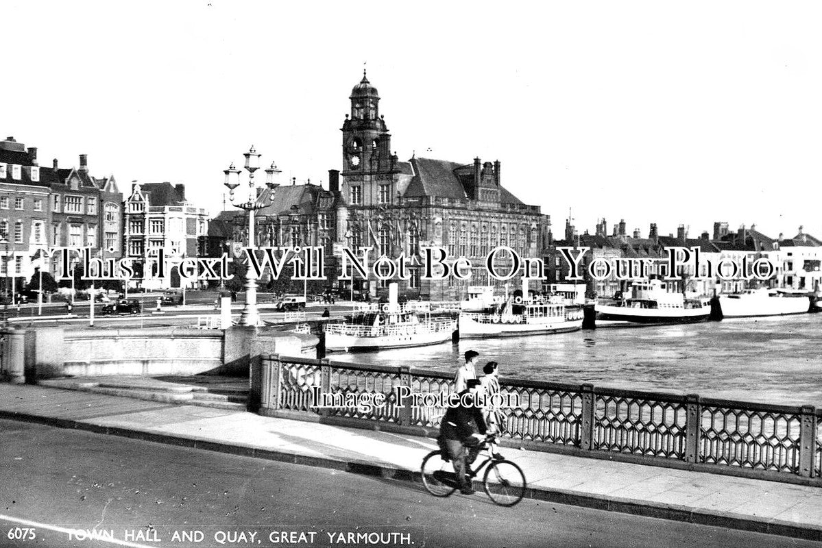 NF 2938 - Town Hall & Quay, Great Yarmouth, Norfolk