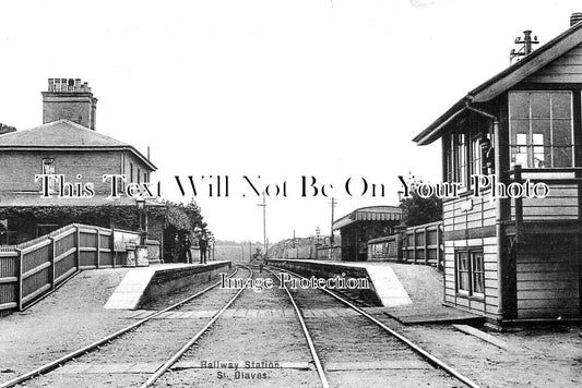 NF 2962 - St Olaves Railway Station, Norfolk c1907