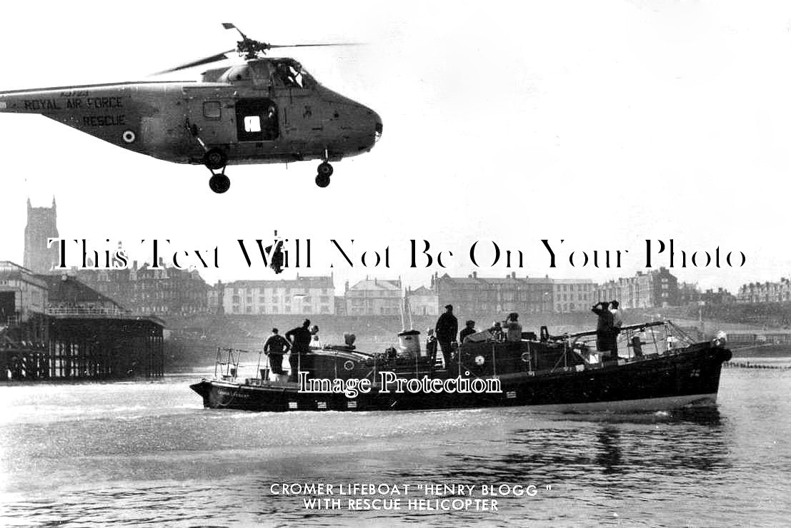 NF 3083 - Cromer Lifeboat & Rescue Helicopter, Norfolk