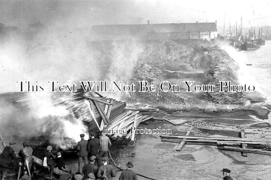 NF 3313 - Reads Flour Mill & Timber Yard Fire, Great Yarmouth, Norfolk