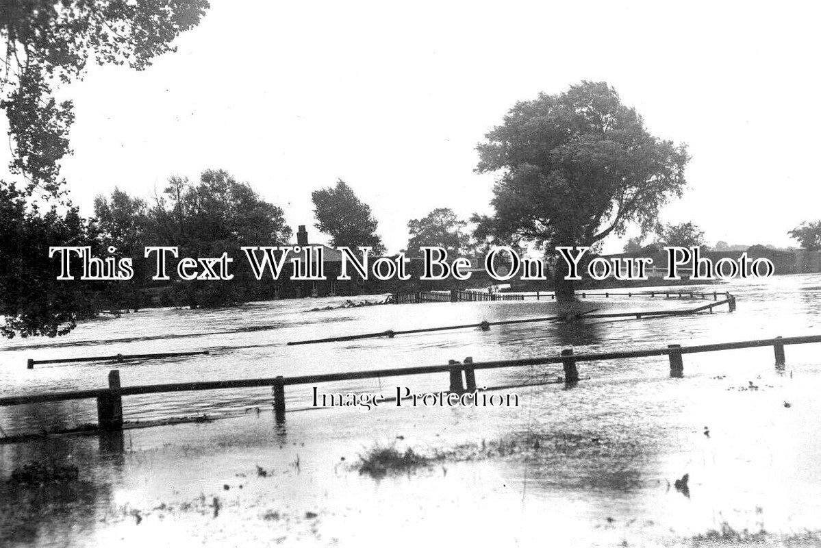NF 3318 - Lakenham Floods, Norfolk 1912