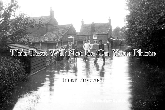 NF 3427 - Walpole Church End Flood, Norfolk 1912