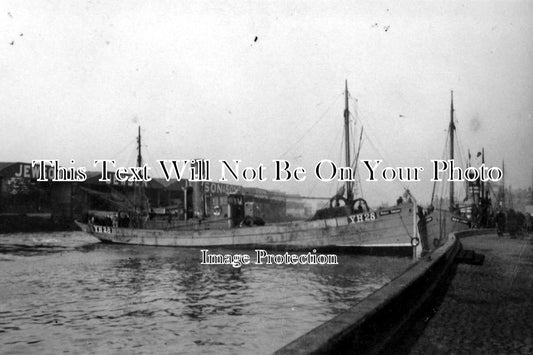 NF 344 - Fishing Boat, Great Yarmouth, Norfolk c1920