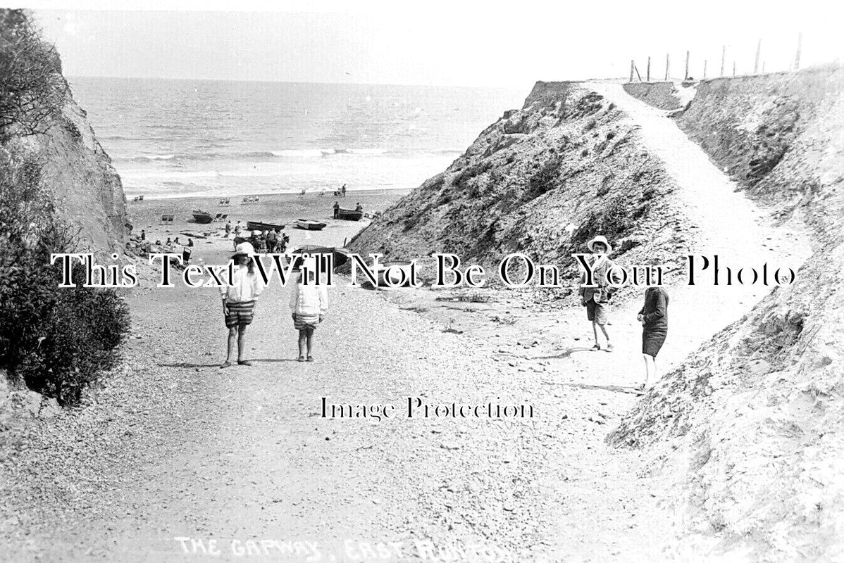 NF 3657 - The Gapway, East Runton Beach, Norfolk