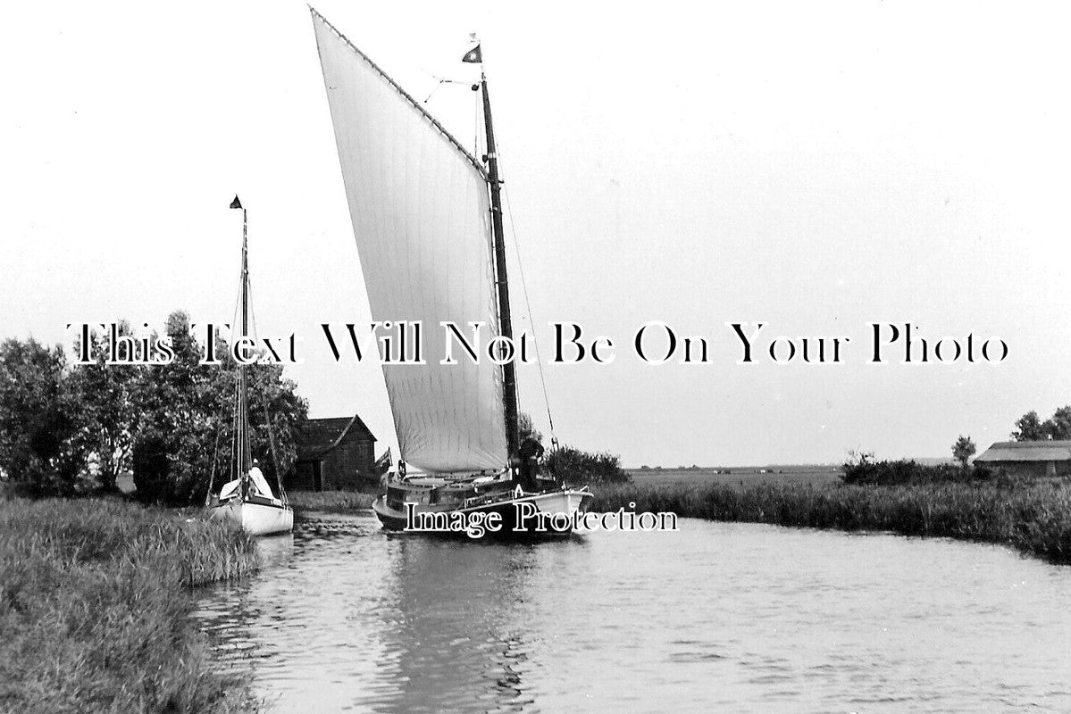 NF 3734 - Norfolk Wherry – JB Archive