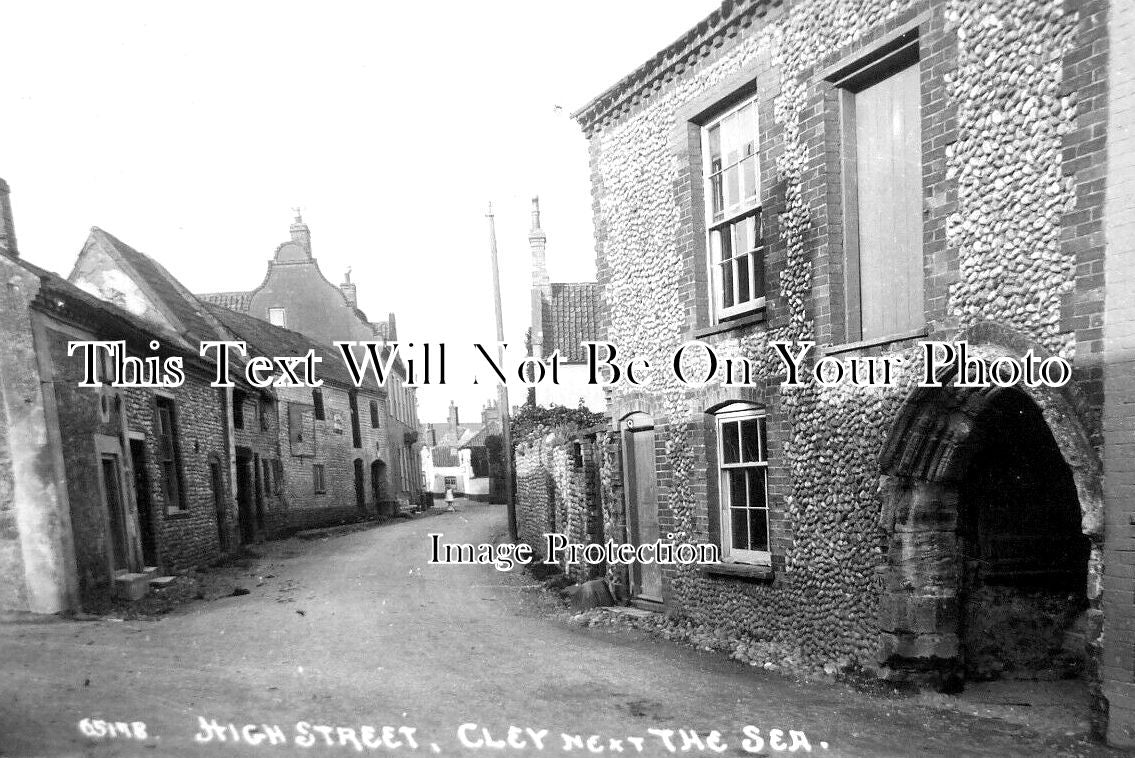 NF 3767 - Kings Head Pub, High Street, Cley Next The Sea, Norfolk