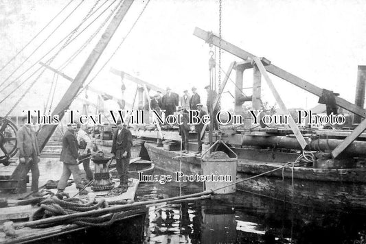 NF 3867 - Laying Sewer Across River Yare, Whitlingham, Norwich 1912