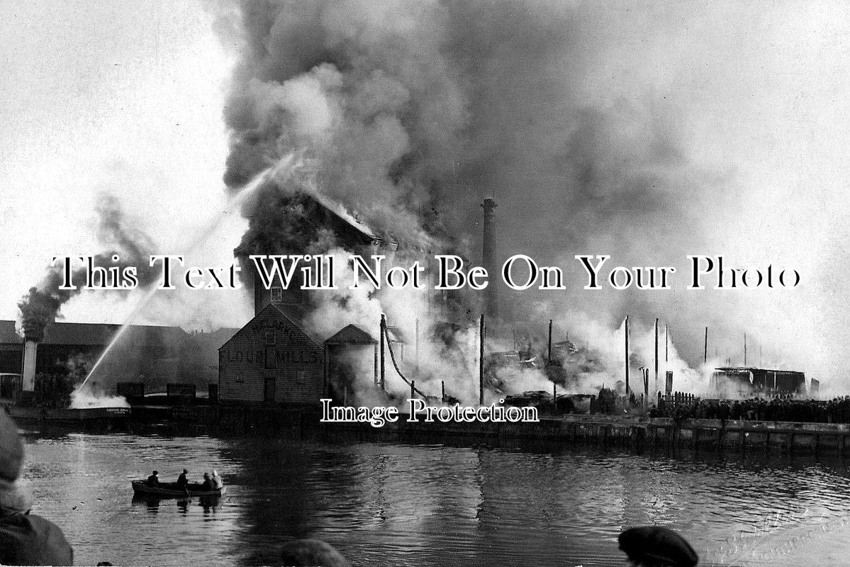 NF 4 - Fire At Clarkes Flour Mill, Great Yarmouth, Norfolk c1920s