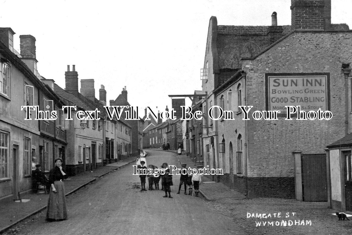 NF 4067 - The Sun Inn Pub, Damgate Street, Wymondham, Norfolk