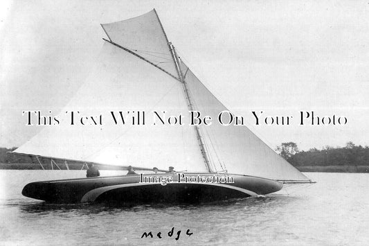 NF 4129 - Madge Sailing Boat Yacht, Norfolk Broads