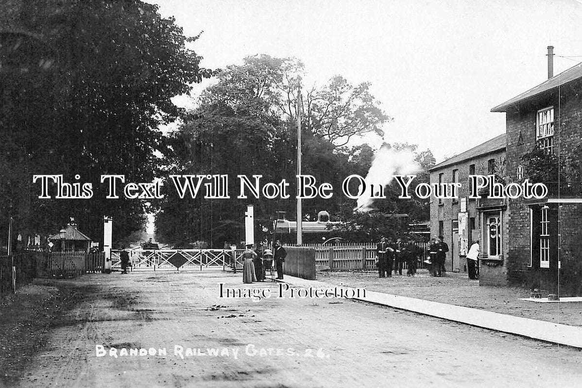 NF 4244 - Brandon Railway Gates, Norfolk