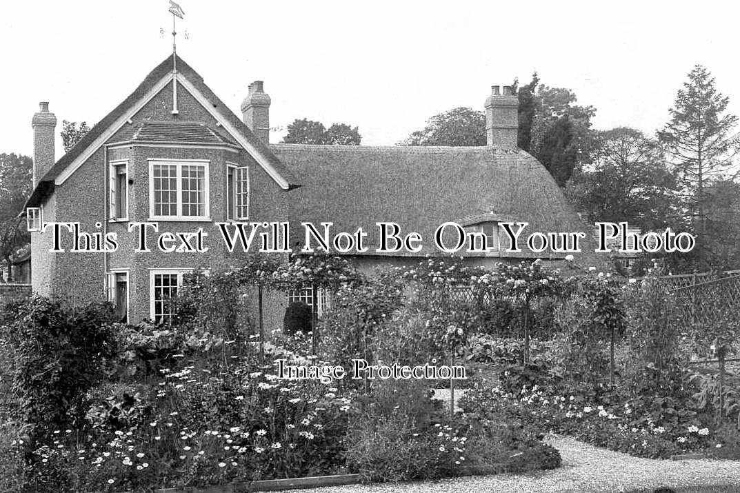 NF 4318 - The Thatched House, Dereham, Norfolk