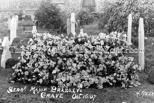 NF 4343 - Sgt Major Bradleys Grave, Wymondham, Norfolk 1907