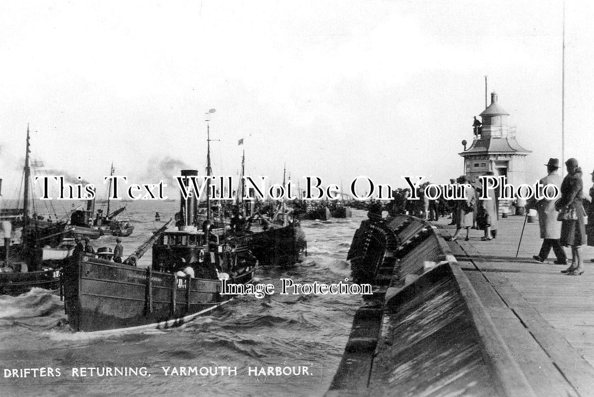 NF 4419 - Fishing Drifters, Great Yarmouth Harbour, Norfolk