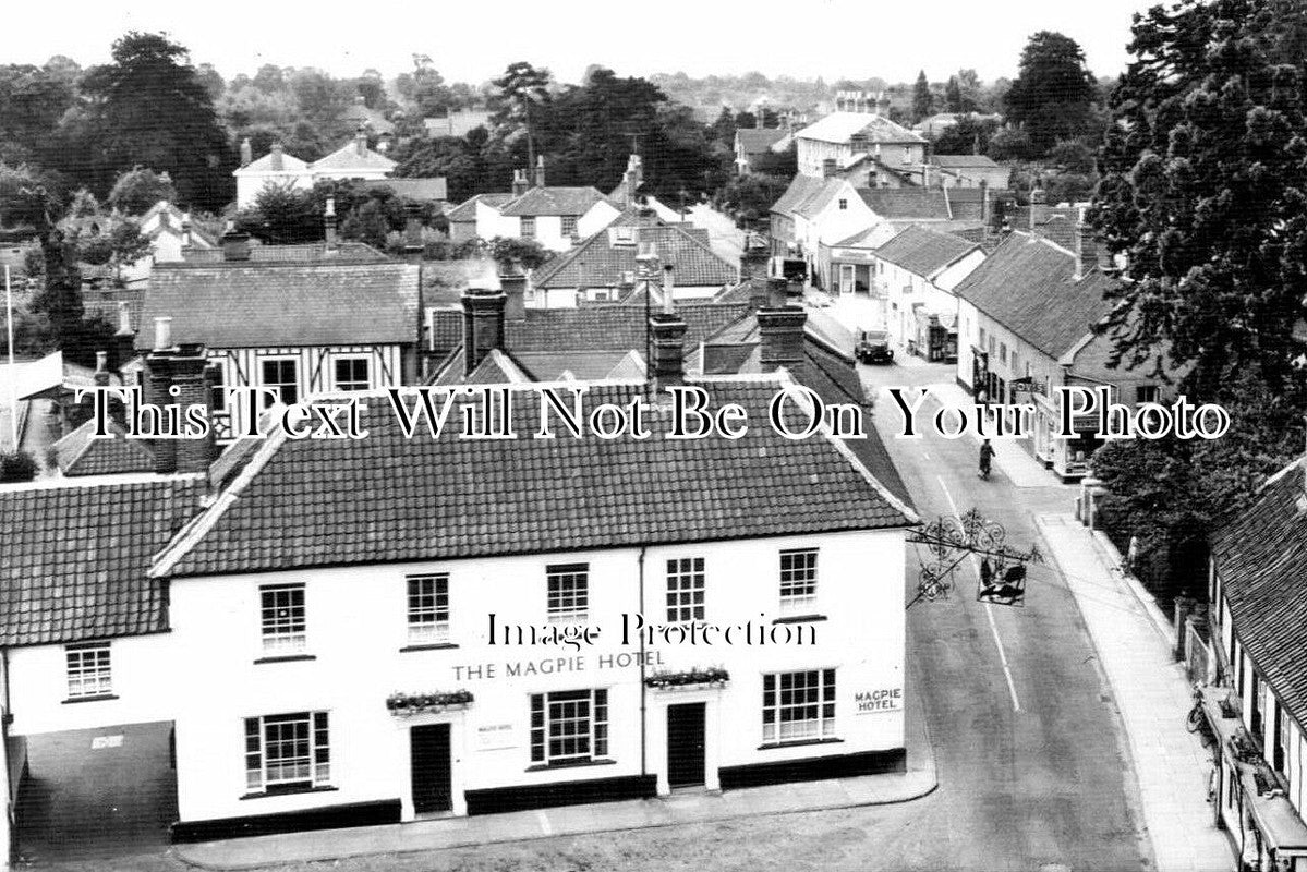 NF 4512 - The Magpie Hotel, London Road, Harleston, Norfolk – JB Archive