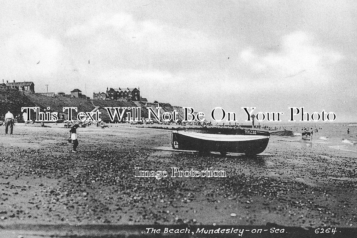 NF 631 - The Beach, Mundesley On Sea, Norfolk