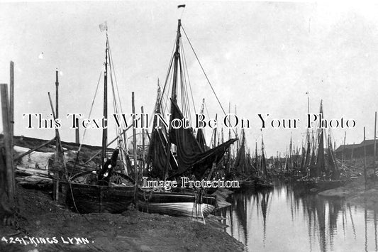 NF 672 - The Waterway, Kings Lynn, Norfolk c1921