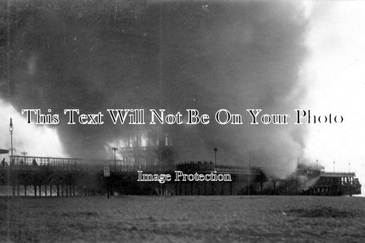 NF 887 - Britannia Pier On Fire, Great Yarmouth, Norfolk