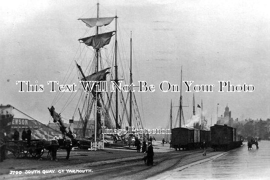 NF 889 - South Quay, Great Yarmouth, Norfolk