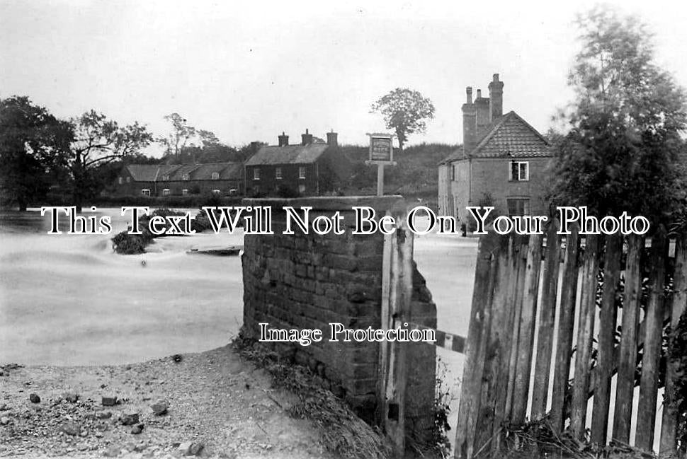 NF 958 - Bridge Washed Away, Anchor & Hope Pub, Buxton Lamas, Norfolk 1912