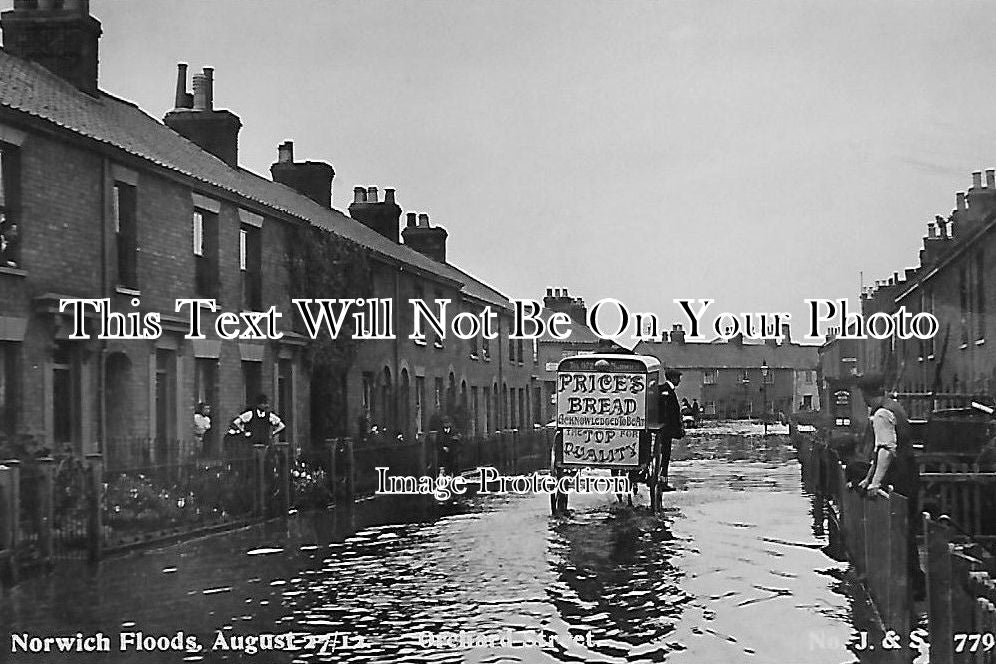 NF 968 - Orchard Street, Norwich Floods, Norfolk 1912