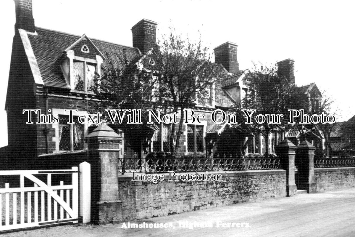 NH 1064 - Higham Ferrers Almshouses, Northamptonshire