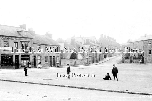 NH 1187 - The Square, Raunds, Northamptonshire c1909