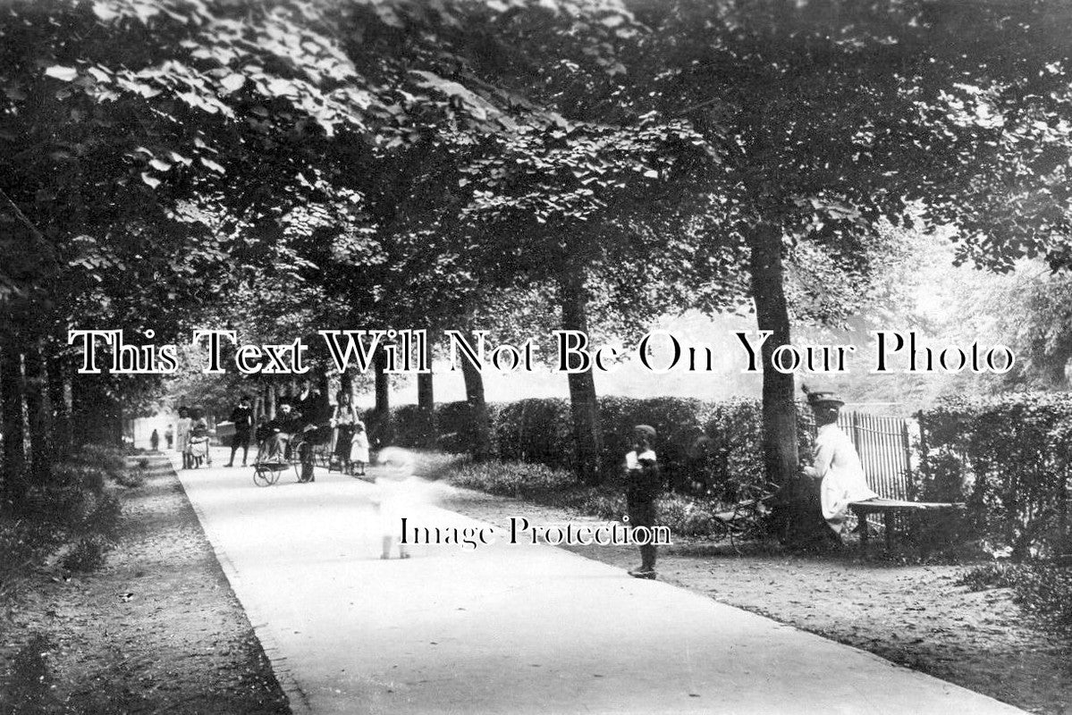 NH 1361 - The Walks, Wellingborough, Northamptonshire c1909