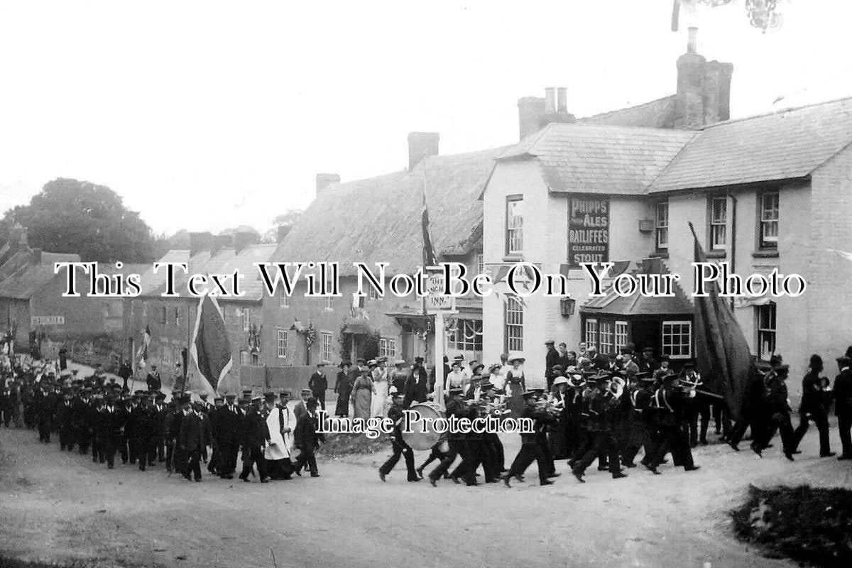 NH 1387 - Potterspury WW1 Recruits, The Anchor Pub, Northamptonshire c1914