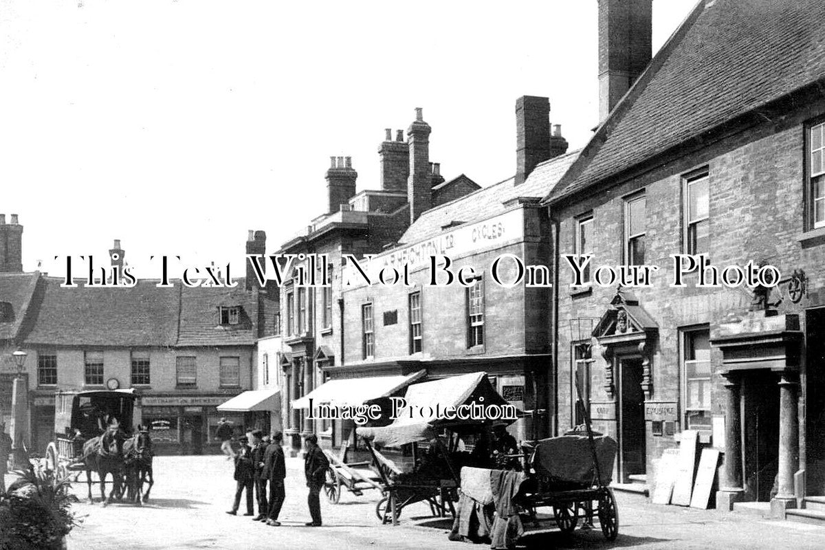 NH 1454 - Thrapston High Street, Northamptonshire c1904
