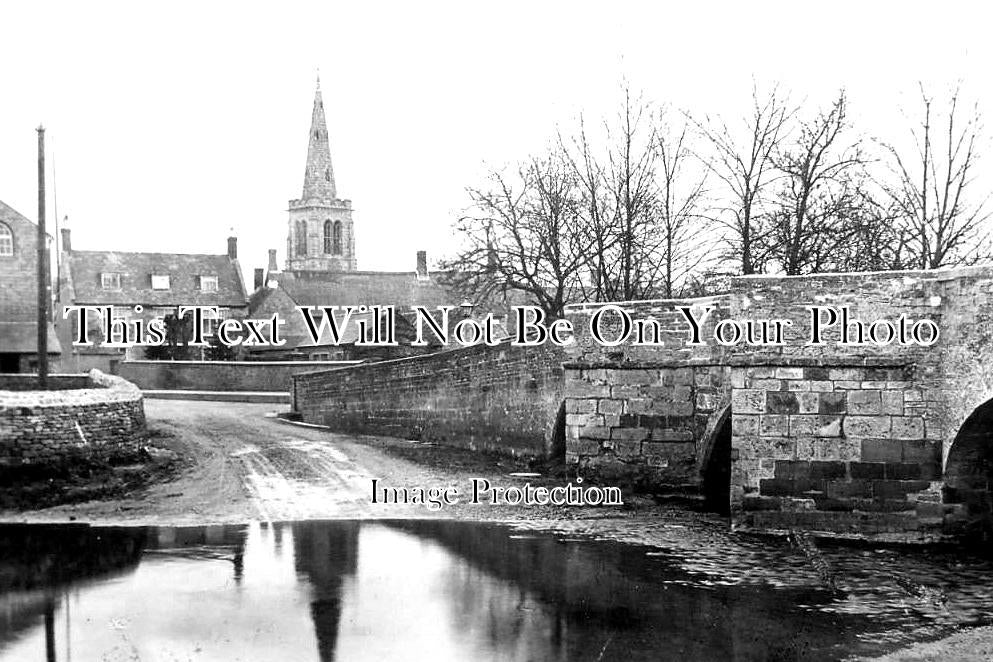 NH 1511 - Geddington, Northamptonshire c1910