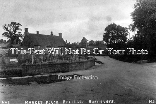 NH 18 - Market Place, Byfield, Northamptonshire