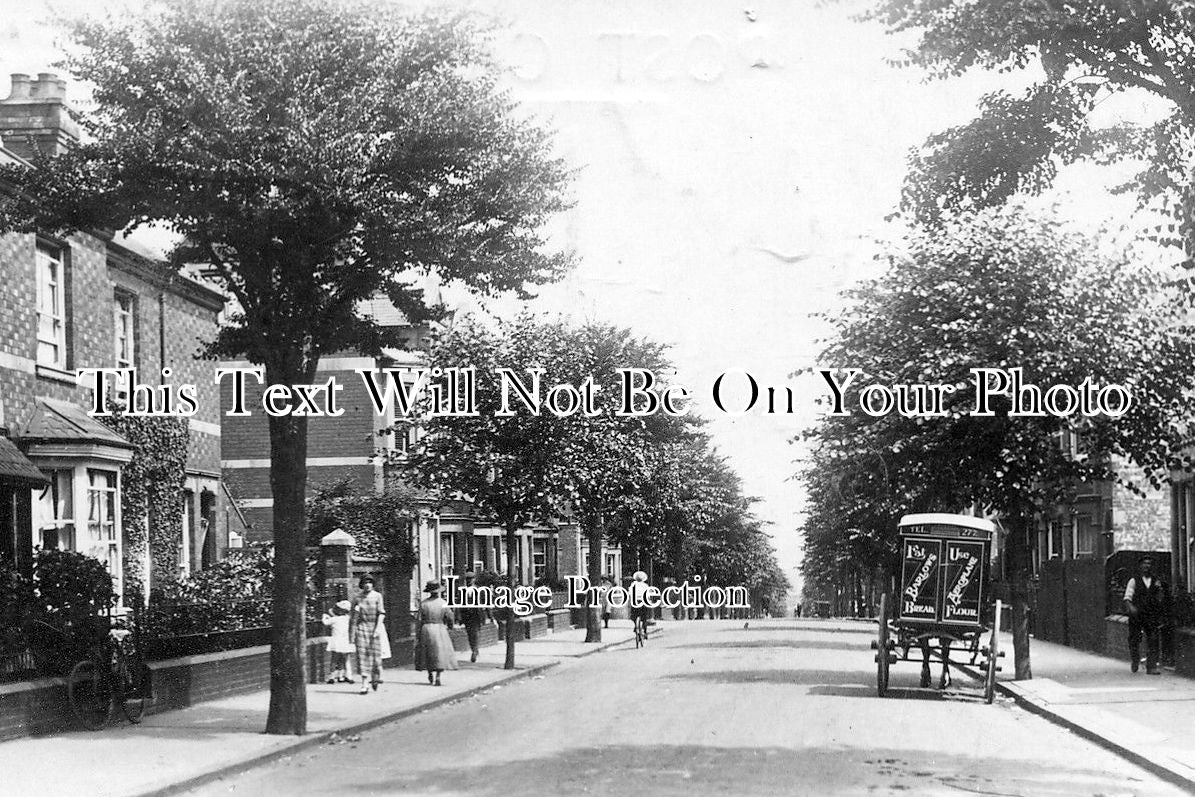 NH 187 - St Peters Avenue, Kettering, Northamptonshire c1930