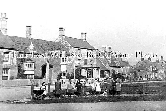 NH 1928 - The George, Weldon, Corby, Northamptonshire c1911